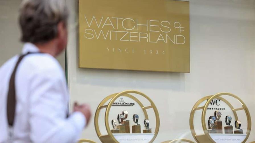 Relojeros suizos detienen env&iacute;os a EE. UU. a la espera de aranceles m&aacute;s bajos