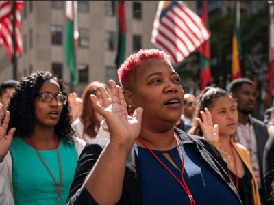 Trump planea aumentar desnaturalización en EE. UU.