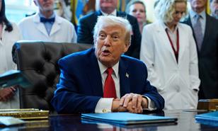 Trump insta a Ucrania a moverse r&aacute;pidamente para alcanzar acuerdo