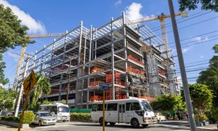 Unos 1,525 nuevos espacios de parqueo entrar&aacute;n en operaci&oacute;n en 2026