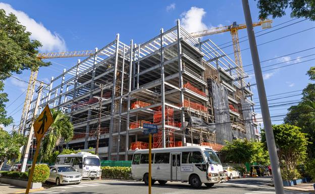 El Gobierno promete habilitar 1,525 parqueos p&uacute;blicos el pr&oacute;ximo a&ntilde;o