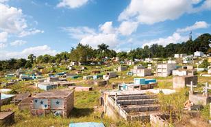 Los muertos sin nombres ni quien los entierre