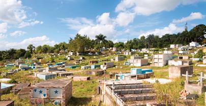 Los muertos sin nombres ni quien los entierre