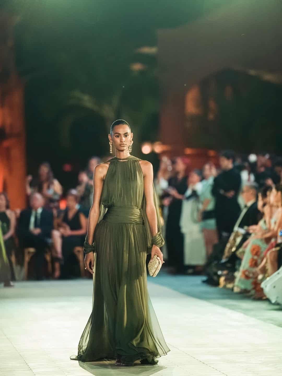 Desfile Pre-Fall 2026 de &Oacute;scar de la Renta en la Fortaleza Ozama.