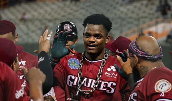 Cinco d&iacute;as para definir un cierre intenso en la Lidom con cuatro equipos para dos puestos