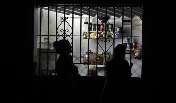 M&eacute;xico env&iacute;a 80,000 barriles de combustible a Cuba para aliviar sus apagones