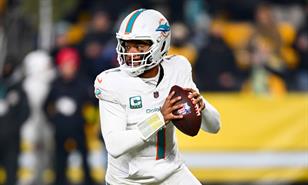 Los Dolphins le quitan la titularidad a Tua Tagovailoa y se la dan al novato Quinn Ewers