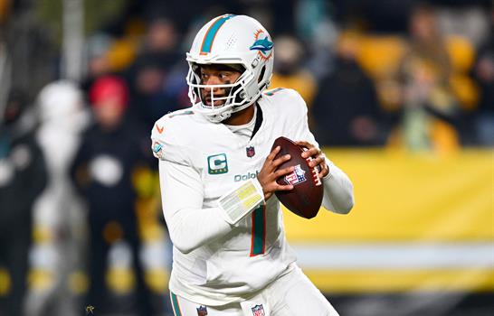 Los Dolphins le quitan la titularidad a Tua Tagovailoa y se la dan al novato Quinn Ewers