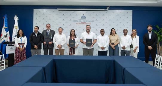 Lanzan proyecto Plastic Reboot para reducir residuos pl&aacute;sticos en el pa&iacute;s