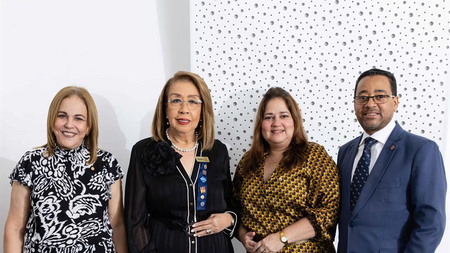 Rotary conmemora la lucha internacional para la eliminación de la violencia contra la mujer Rotary conmemora la lucha internacional para la eliminación de la violencia contra la mujer