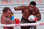 Anthony Joshua noquea a Jake Paul y gana el combate de boxeo de Netflix