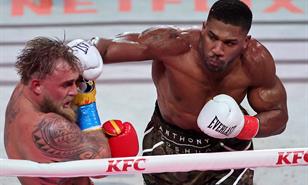 Anthony Joshua noquea a Jake Paul y gana el combate de boxeo de Netflix