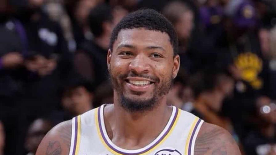 El base de los Lakers Marcus Smart es multado por insultar a los árbitros