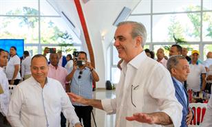 Abinader expresa su inter&eacute;s en "ser m&aacute;s cercano" a los periodistas del Palacio Nacional