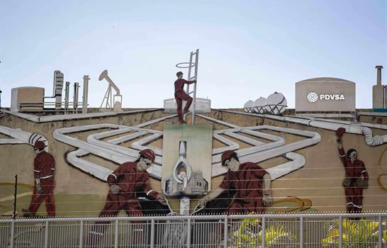 Venezuela suma tres episodios de crisis en su industria petrolera