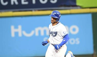 Francisco Mej&iacute;a remolc&oacute; cuatro en triunfo de Licey 7-3 sobre Toros para ganar m&aacute;s ox&iacute;geno