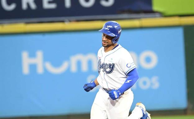 Francisco Mej&iacute;a remolc&oacute; cuatro en triunfo de Licey 7-3 sobre Toros para ganar m&aacute;s ox&iacute;geno
