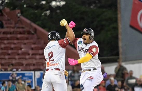 Los Gigantes frenan la racha del Escogido y siguen con vida en la lucha por la semifinal