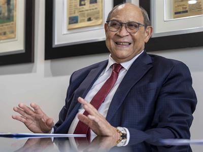 Rafael Santos Badía al Mescyt y Geraldo Espinosa a la Contraloría