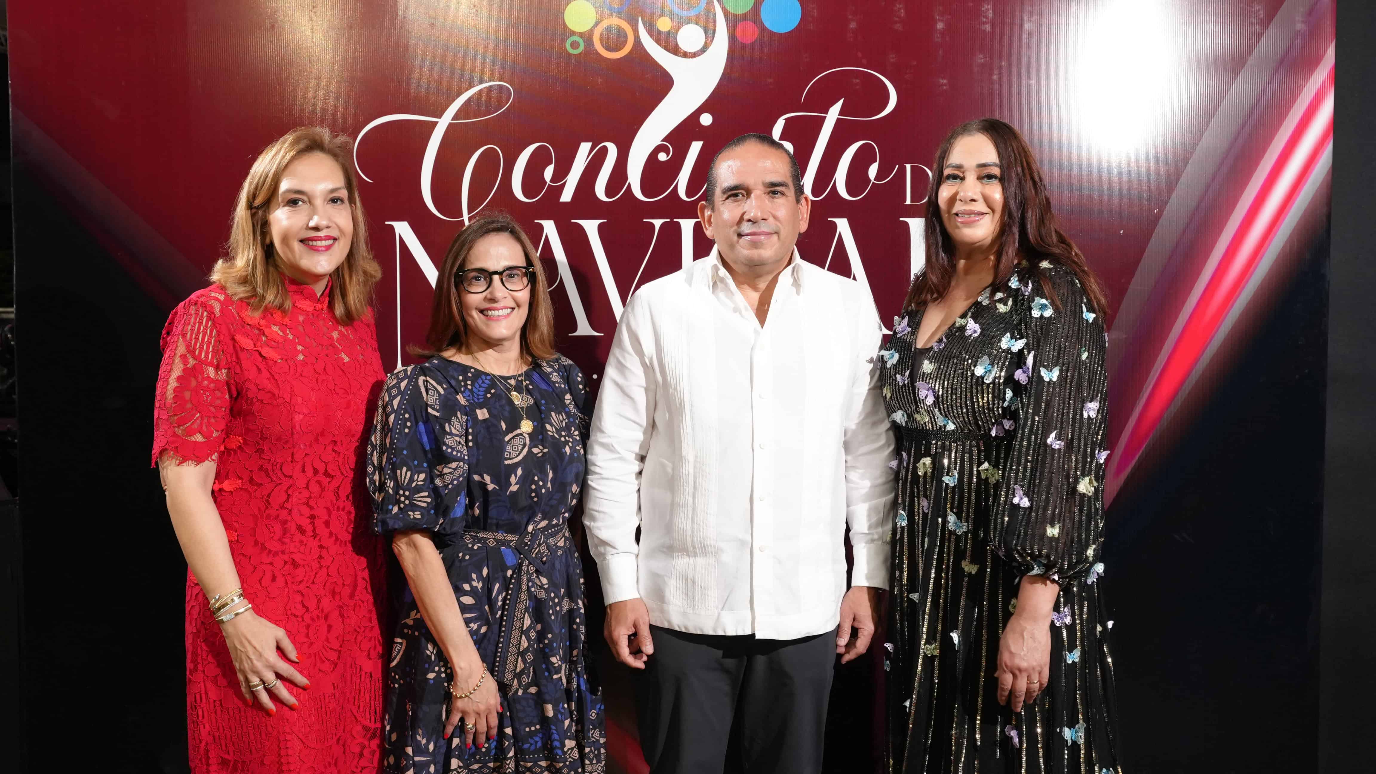 Carmen Pozo Perelló, Margarita de Mondersert, Manuel Pozo Perelló y Julia Castillo.