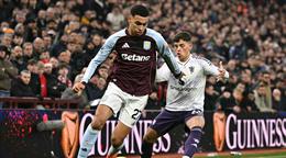 Aston Villa gana 2-1 al Manchester United y se consolida en el podio