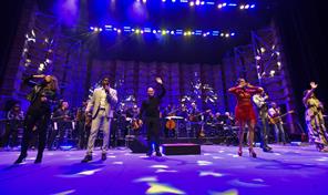 Amaury S&aacute;nchez fusiona rock y sinf&oacute;nica en una noche memorable en el Teatro Nacional