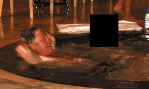 Bill Clinton se niegan a testificar en caso Epstein, lo que podr&iacute;a llevar a cargos de desacato