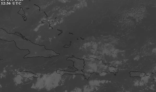 Lluvias dispersas hacia varias provincias, temperaturas frescas y oleaje anormal