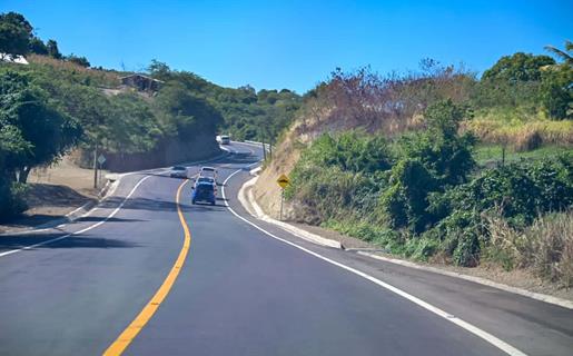 Gobierno inaugura reconstrucci&oacute;n de 56.5 kil&oacute;metros de carreteras en la Sierra de Santiago