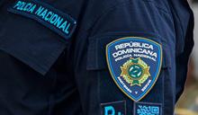 Suspenden y remiten a la justicia a un polic&iacute;a por muerte de joven en Santiago