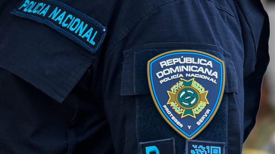 Suspenden y remiten a la justicia a un policía por muerte de joven en Santiago Suspenden y remiten a la justicia a un policía por muerte de joven en Santiago