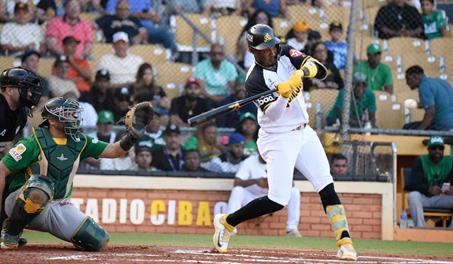 Las &Aacute;guilas complican m&aacute;s a las Estrellas y llegan a 32 triunfos