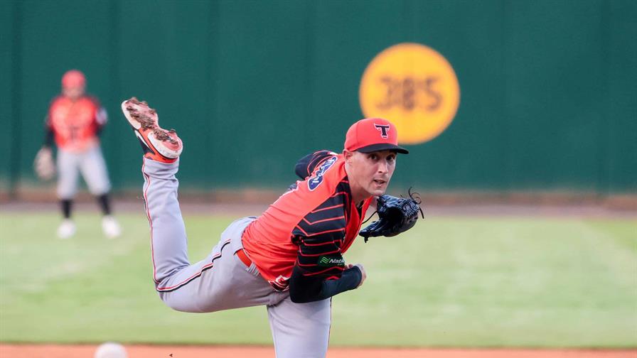 Aaron Sánchez, pitcher de los Toros del Este, es elegido como el Lanzador del Año de la Lidom