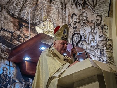 Arzobispo de Miami pide tregua a las deportaciones por Navidad