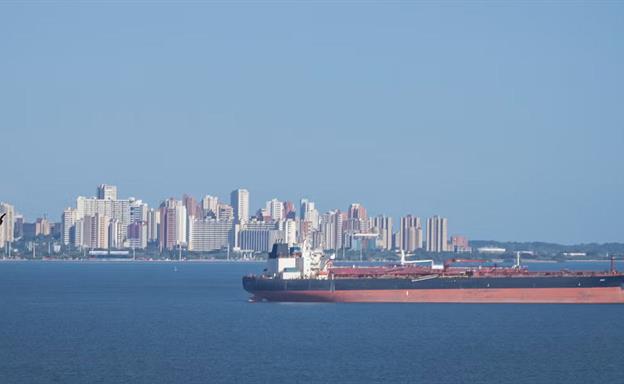 Venezuela anuncia zarpe de buque con petr&oacute;leo en medio de tensiones con los Estados Unidos