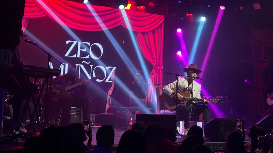 Zeo Muñoz reafirma su conexión con el público en su octava presentación en el Hard Rock Café