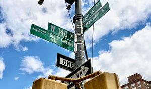 Muere una mujer en Nueva York tras estrellarse un camión de la basura contra un andamio