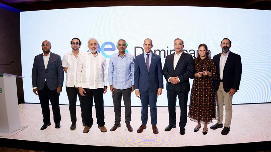 AES Dominicana celebra encuentro navideño