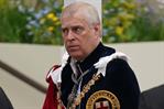 Andr&eacute;s Mountbatten-Windsor, hermano de Carlos III, entrega su licencia para portar armas