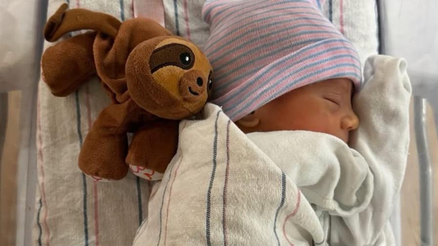 Enrique Iglesias y Anna Kournikova le dan la bienvenida a su cuarto hijo