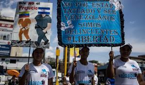 Juez ordena a Trump otorgar audiencia a venezolanos deportados a El Salvador