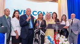 Entregan "La Antorcha de la Democracia" a Tom&aacute;s Regalado en Miami