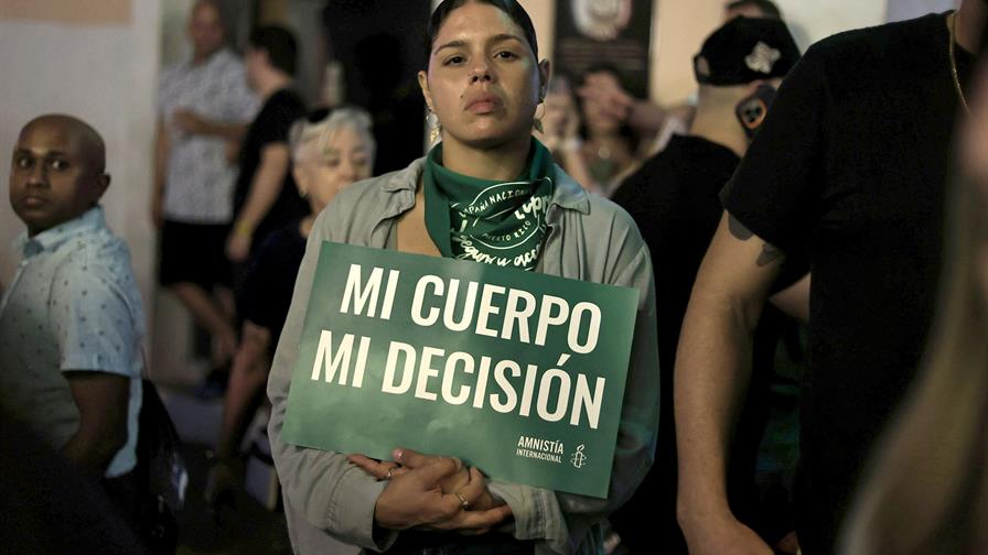 Puertorrique&ntilde;os protestan por la ley que reconoce al no nacido como persona natural