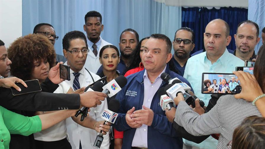 Director del Ney Arias Lora recuerda uso del cintur&oacute;n puede reducir hasta 89 % de las lesiones