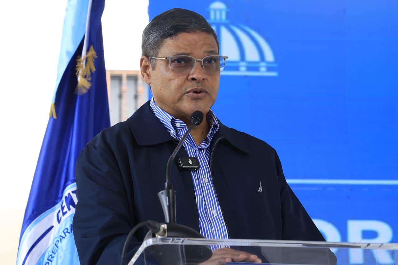 El general Juan Manuel M&eacute;ndez Garc&iacute;a, director del COE, durante su intervenci&oacute;n en el lanzamiento del operativo.