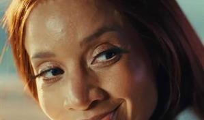 Dascha Polanco act&uacute;a en el videoclip "Estocolmo" de Romeo Santos y Prince Royce