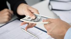 El d&oacute;lar ronda los 63.90 pesos en la banca comercial este 24 de diciembre