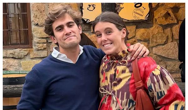 Muere a los 29 a&ntilde;os el prometido de la influencer Manuela Ochoa, d&iacute;as despu&eacute;s de pedirle matrimonio