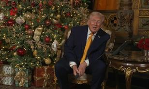 Trump asegura a un ni&ntilde;o que vigila que un Santa Claus malo no entre a Estados Unidos