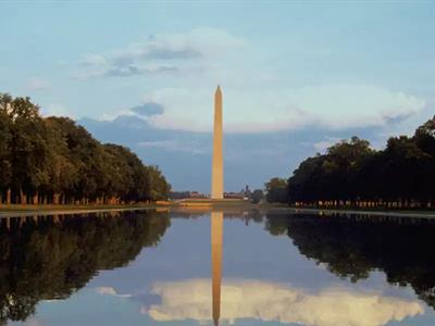 Por el 250 aniversario EEUU, iluminan Monumento a Washington